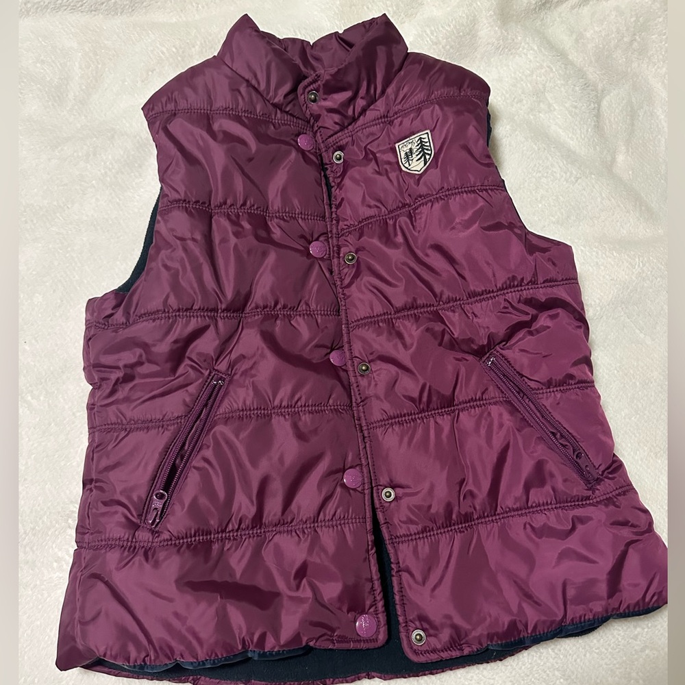American Eagle puffer vest